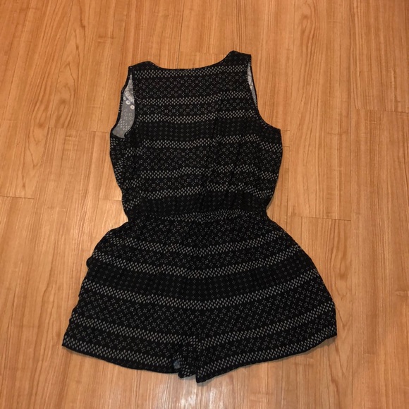 Black and white romper - Picture 2 of 3